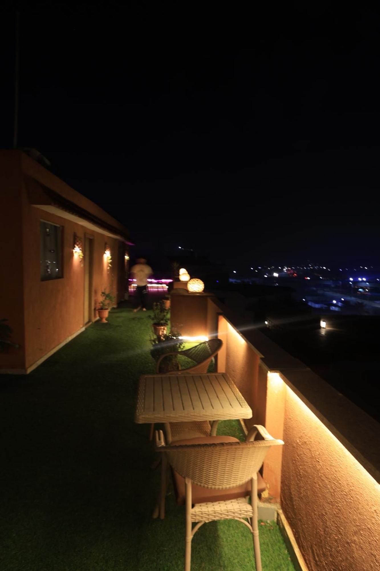 Grand Pyramids Inn Kafrat al Jabal Exterior foto